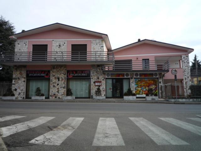 Hotel La Volpe Pescatrice Castellanza Esterno foto